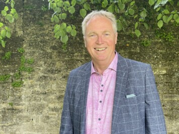 Photo of Brian Matthews MP