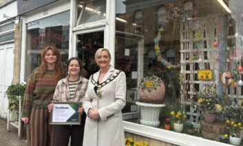 Flowers in Focus Spring Window Winners