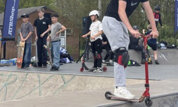 skaters at melksham skate park